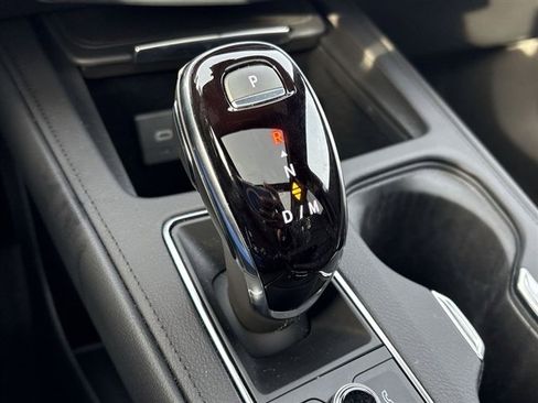 Used 2025 Cadillac XT4 Sport image 16