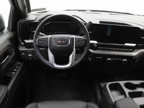 Used 2023 GMC Sierra 1500 SLT w/ X31 Off-Road Package image 13
