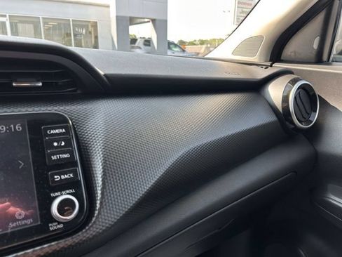 Used 2023 Nissan Kicks SV FWD image 35