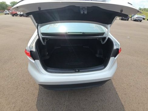 Used 2024 Toyota Corolla LE FWD image 39