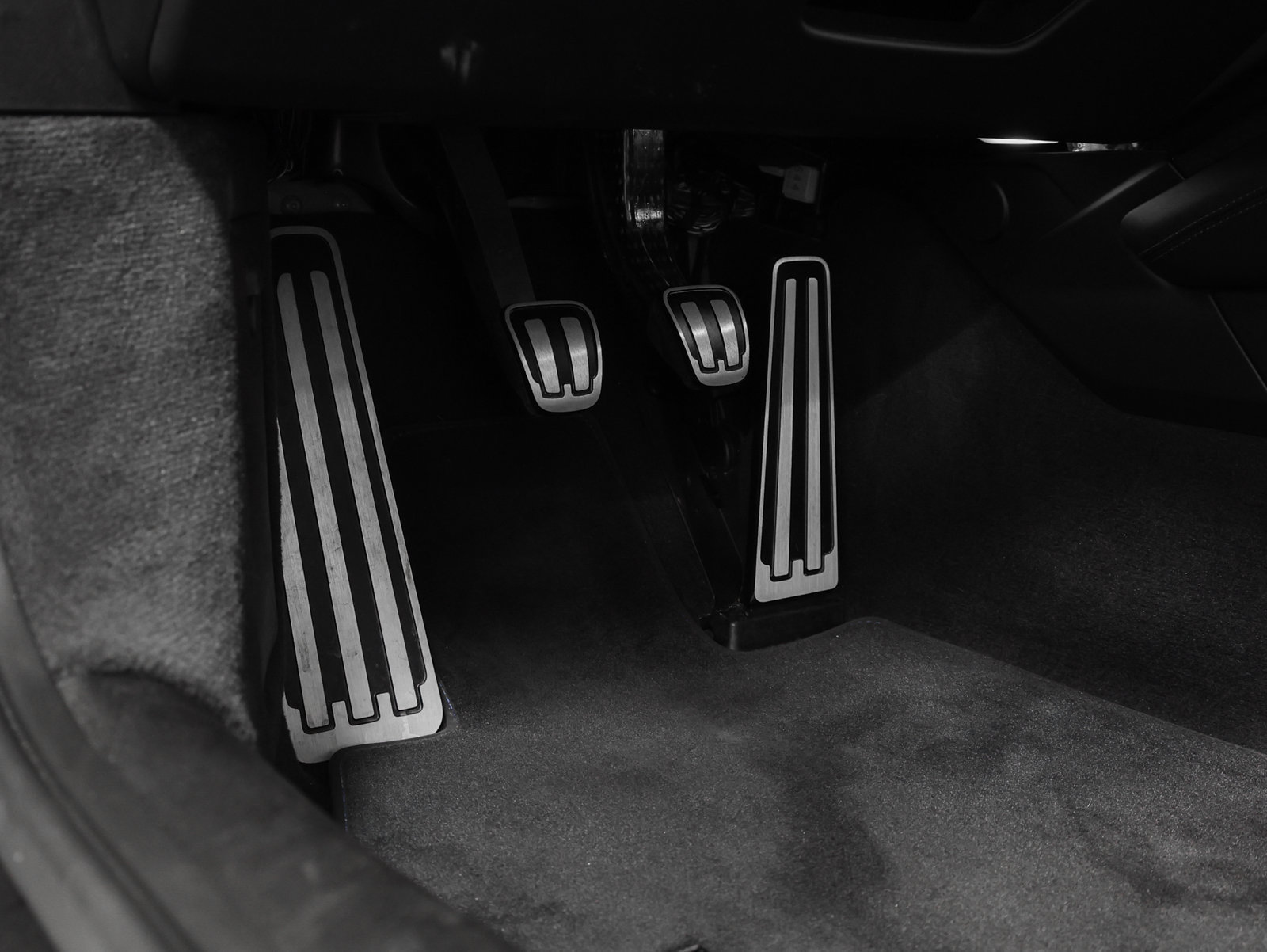 Certified 2025 Porsche 911 Carrera T RWD image 32