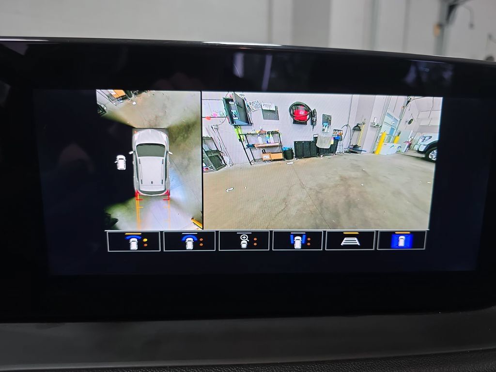 Certified 2024 Buick Encore GX Avenir w/ Avenir Technology Package AWD/4WD image 25