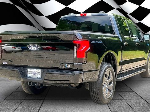 Used 2025 Ford F150 Lightning Flash AWD/4WD image 2