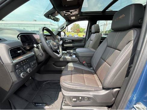 New 2026 Chevrolet Tahoe High Country AWD/4WD image 17