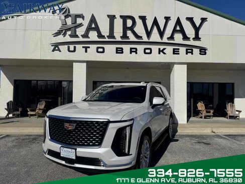 Used 2025 Cadillac Escalade Premium Luxury image 1