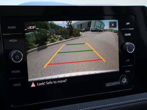 New 2025 Volkswagen Taos SE image 23