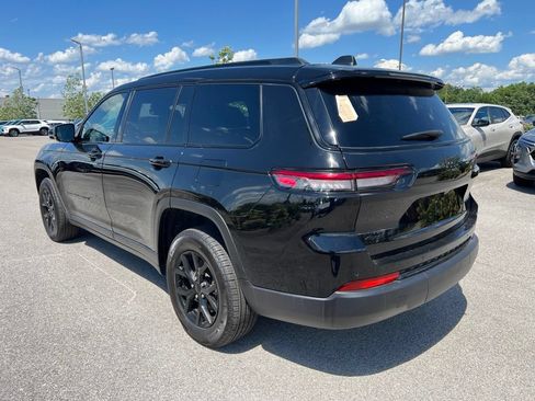 Used 2024 Jeep Grand Cherokee L Altitude AWD/4WD image 4