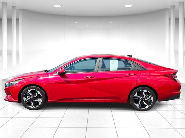 Used 2023 Hyundai Elantra SEL w/ Convenience Package FWD image 2