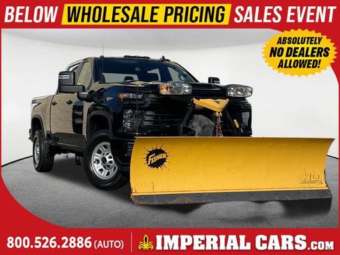 Used 2024 Chevrolet Silverado 2500 Custom image 1