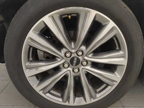 Used 2016 Lincoln MKX Reserve w/ Luxury Package AWD/4WD image 31