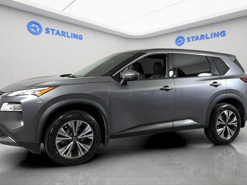 Used 2021 Nissan Rogue SV FWD image 2