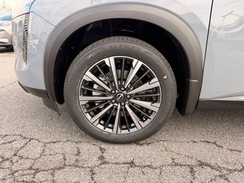 New 2026 Nissan Pathfinder Platinum w/ Cargo Package image 9