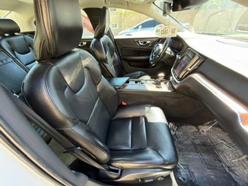 Used 2021 Volvo S60 T6 Momentum w/ Protection Package Premier AWD/4WD image 30
