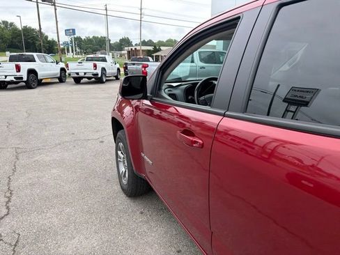 Used 2018 Chevrolet Colorado Z71 AWD/4WD image 38