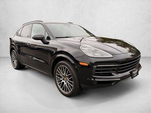 Used 2022 Porsche Cayenne S Platinum image 9