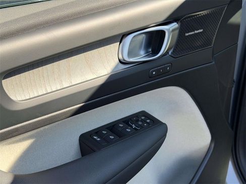 New 2026 Volvo XC40 B5 Ultra w/ Protection Package Premier image 17