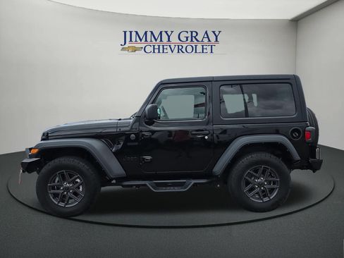 Used 2024 Jeep Wrangler Sport AWD/4WD image 2