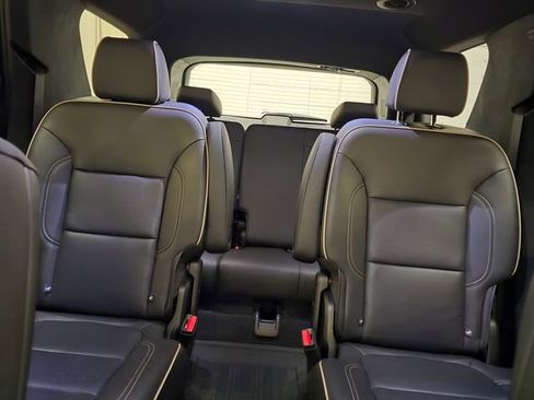 Used 2023 Chevrolet Traverse Premier w/ Redline Edition AWD/4WD image 30