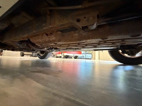 Used 2017 Toyota 4Runner SR5 AWD/4WD image 38