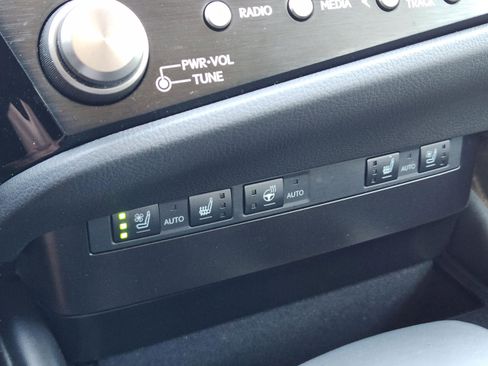 Used 2023 Lexus ES 350 w/ Premium Package FWD image 14