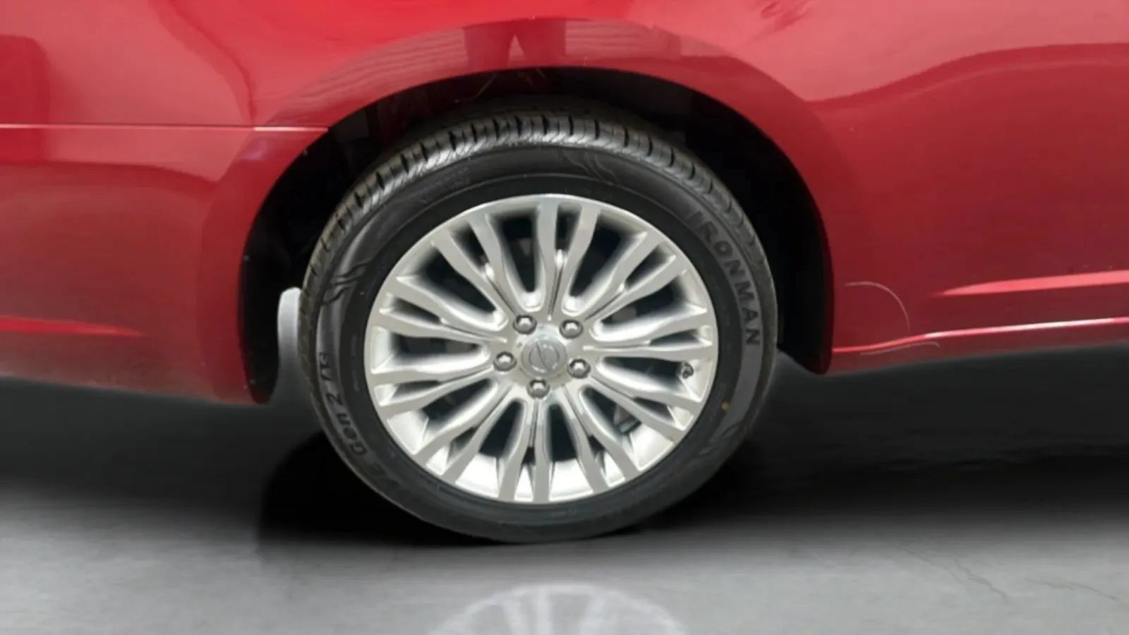 Used 2013 Chrysler 200 Limited FWD image 24