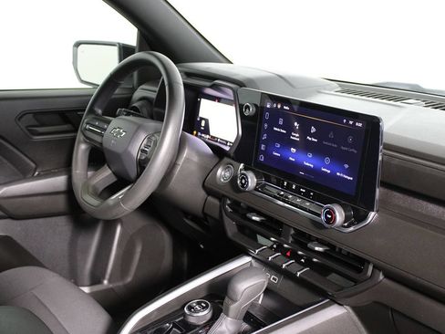 Used 2024 Chevrolet Colorado Trail Boss w/ Technology Package AWD/4WD image 17