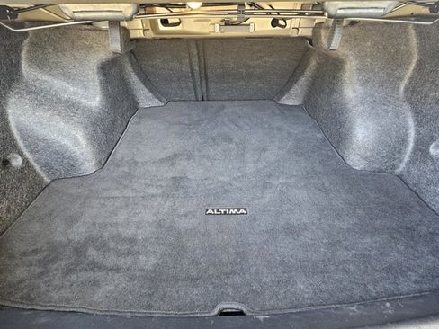 Used 2024 Nissan Altima 2.5 SR FWD image 24