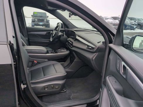 Used 2025 Buick Enclave Sport Touring image 35