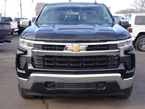 Used 2024 Chevrolet Silverado 1500 LT AWD/4WD image 6