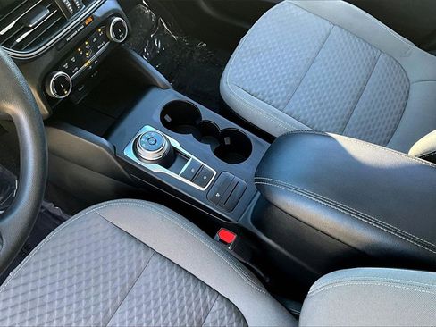 Used 2022 Ford Escape SE image 15