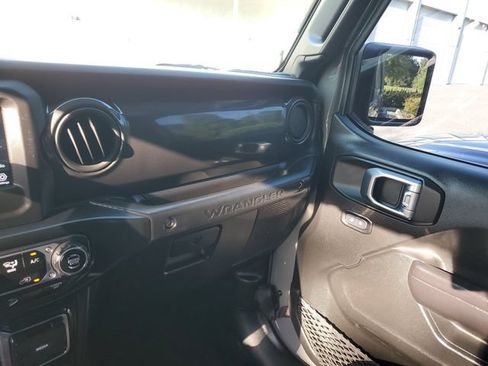 Used 2021 Jeep Wrangler Unlimited Sport AWD/4WD image 25