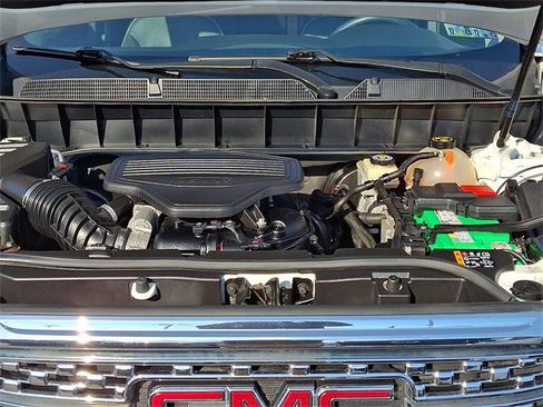 Used 2018 GMC Acadia Denali w/ Technology Package image 31