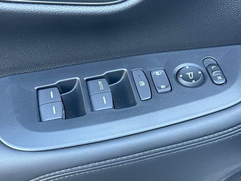 New 2026 Honda HR-V LX image 11