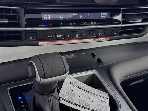 New 2026 Toyota Sienna XLE image 19