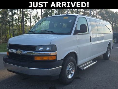 Used 2017 Chevrolet Express 3500 LT w/ LT Preferred Equipment Group image 22