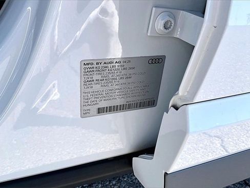 Used 2025 Audi Q3 2.0T Premium Plus w/ Premium Plus Package image 35