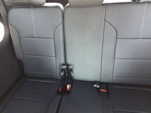 Used 2024 GMC Acadia Elevation w/ Luxury Package image 24