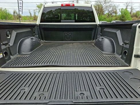 Used 2022 RAM 2500 Laramie AWD/4WD image 32