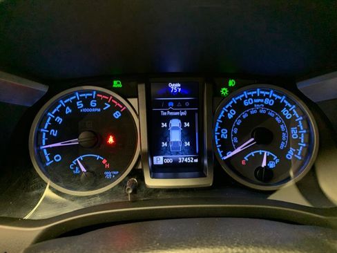 Used 2021 Toyota Tacoma SR5 image 21