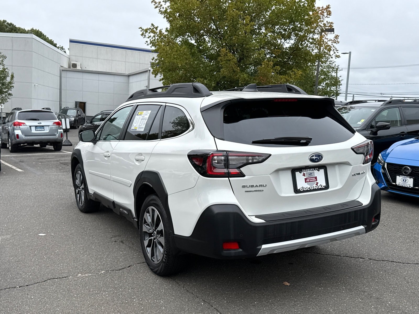Certified 2024 Subaru Outback Limited AWD/4WD image 3