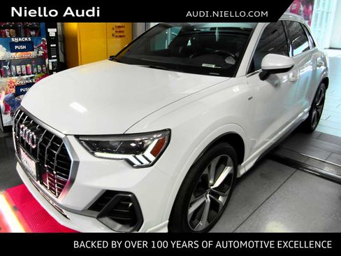 Used 2020 Audi Q3 2.0T Premium Plus w/ Premium Plus Package AWD/4WD image 1