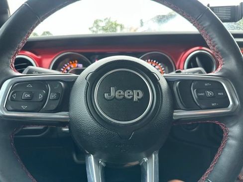 Used 2023 Jeep Wrangler Unlimited Rubicon w/ Cold Weather Group AWD/4WD image 26