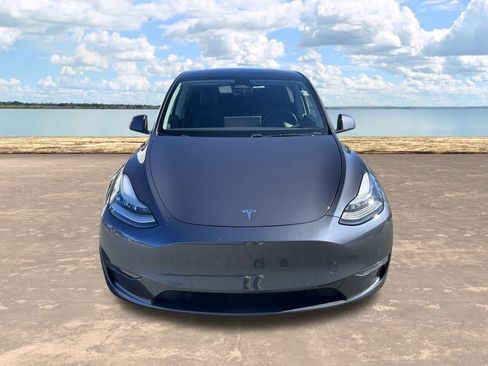 Used 2020 Tesla Model Y Long Range image 11