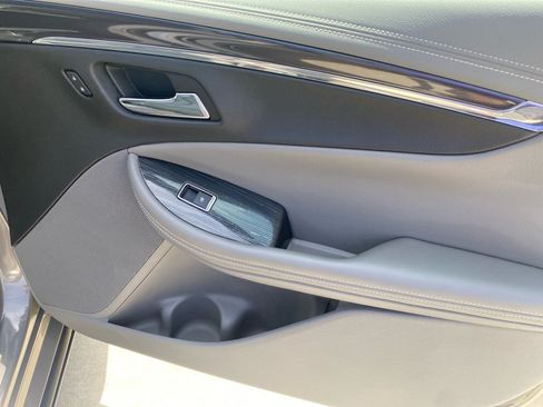 Used 2017 Chevrolet Impala Premier FWD image 35