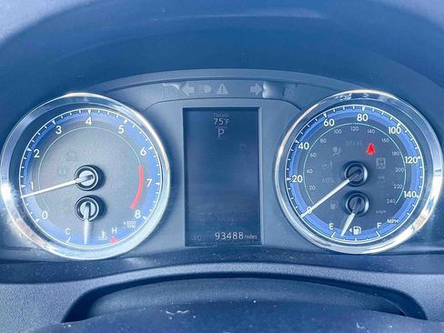 Used 2017 Toyota Corolla SE w/ Carpet Mat Package (TMS) image 17