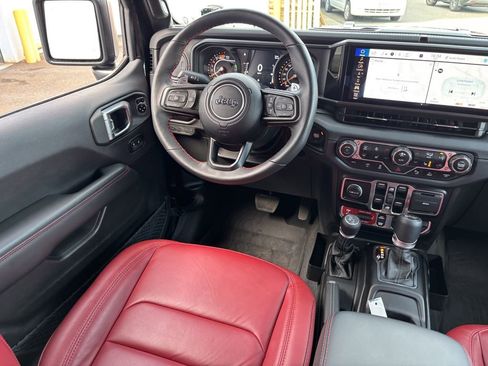 Used 2024 Jeep Wrangler Unlimited Rubicon 392 AWD/4WD image 20