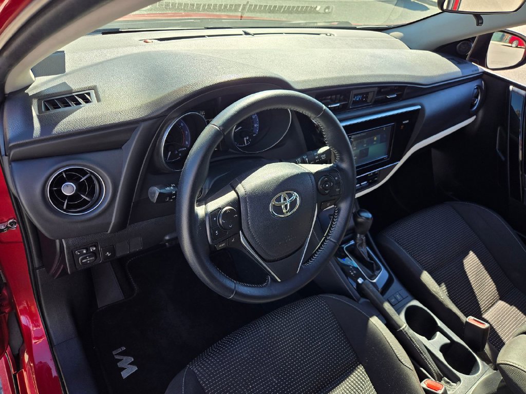Used 2018 Toyota Corolla iM w/ Carpet Mat Package (TMS) FWD image 8