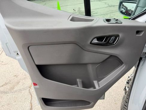 Used 2024 Ford Transit 250 148 Medium Roof Extended AWD image 26