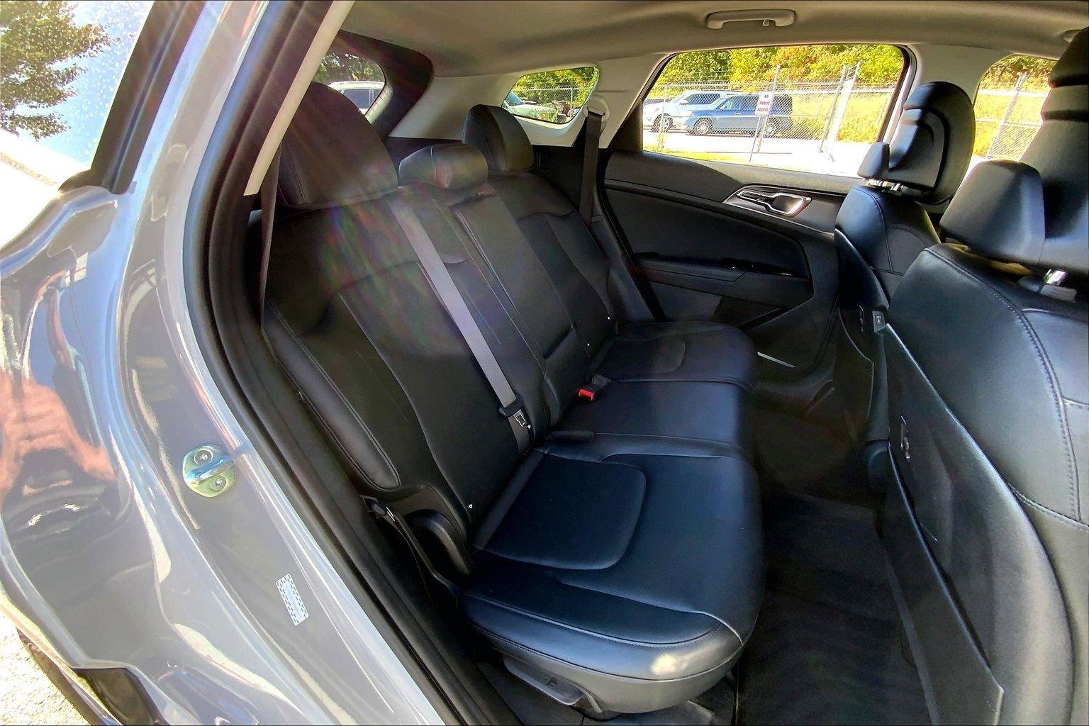 Used 2025 Kia Sportage SX FWD image 24