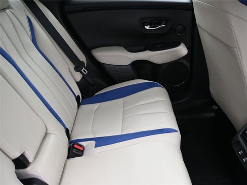 Certified 2025 Acura ADX A-Spec image 29